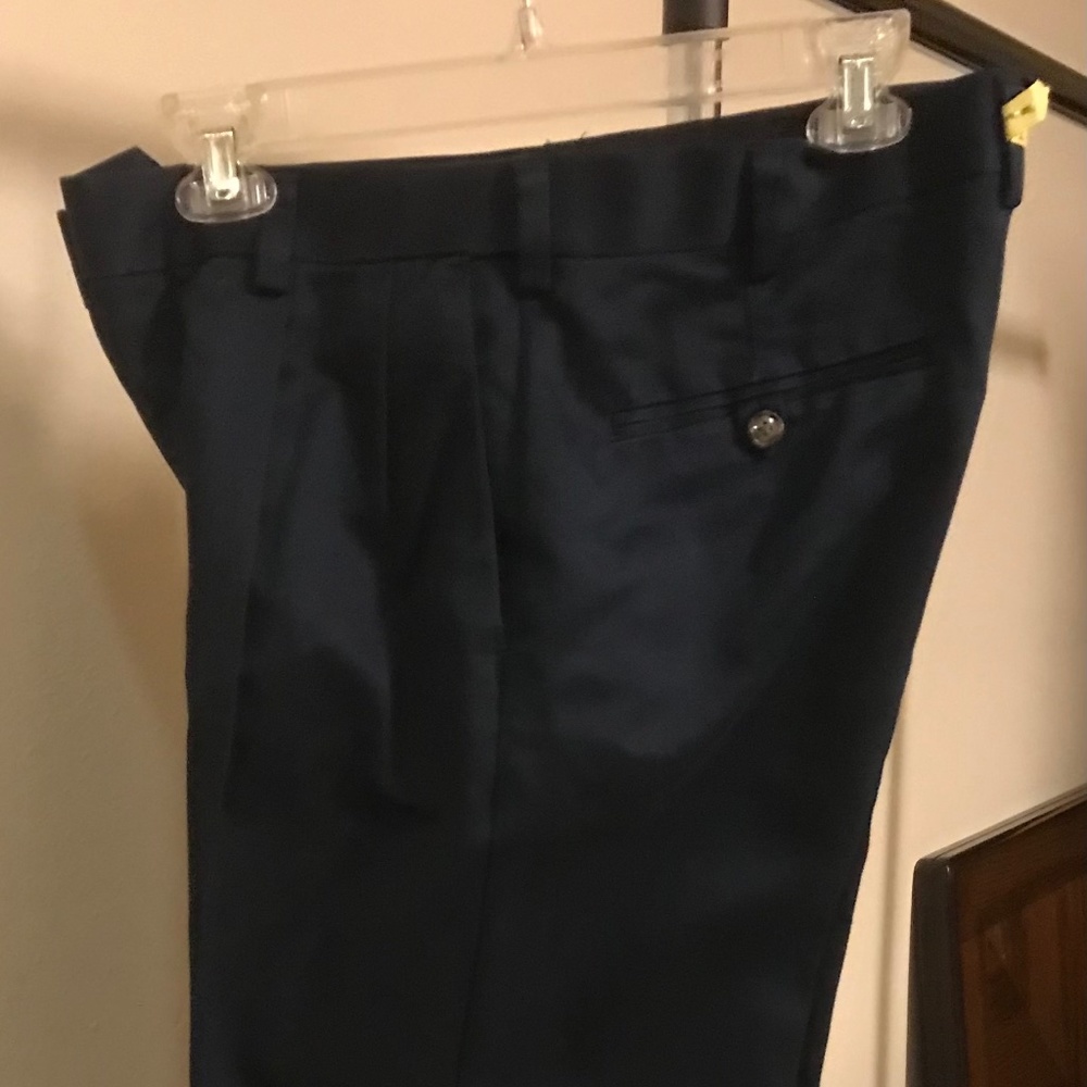 Men’s Navy Blue Roundtree & York pleated slacks